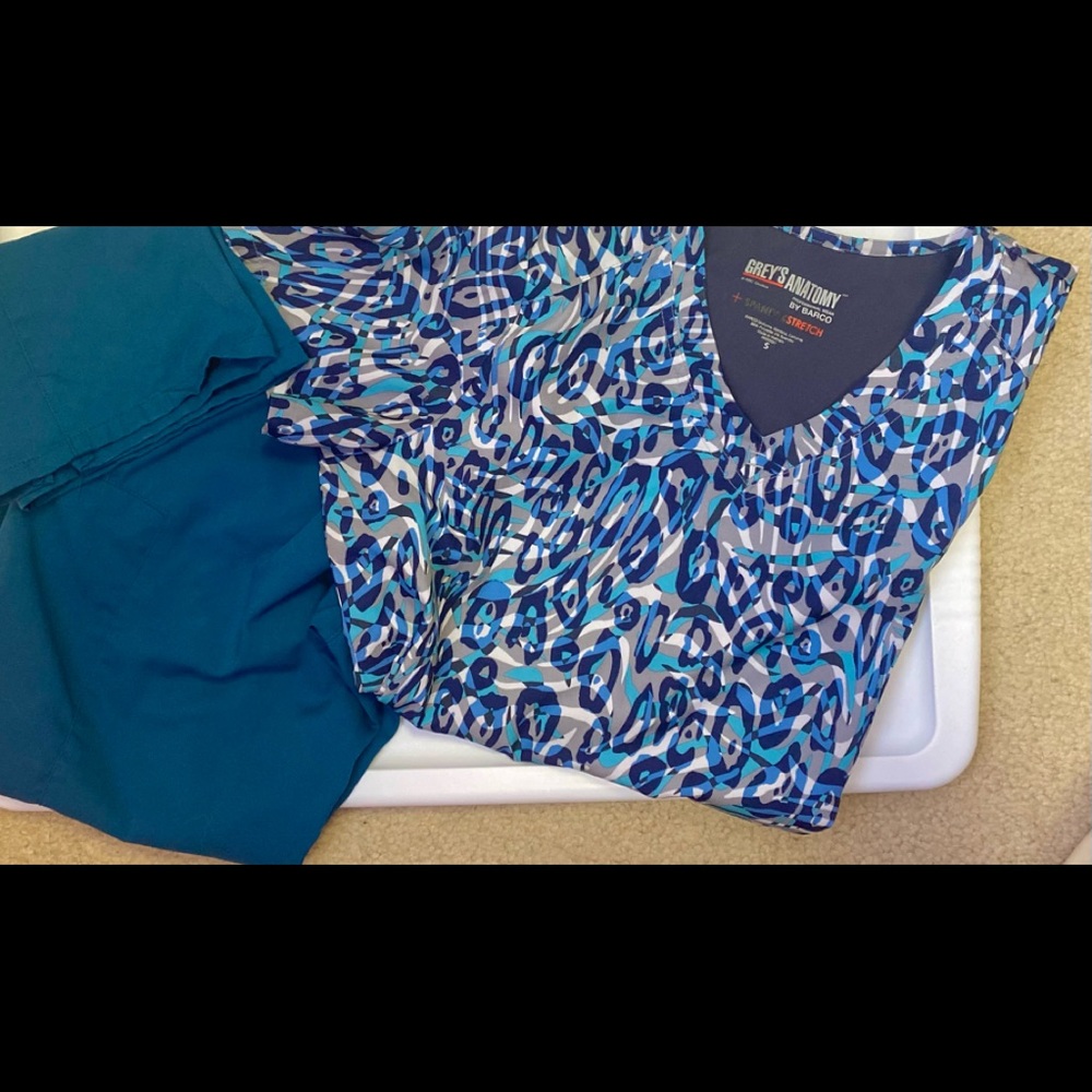 Greys Anatomy Scrub Set